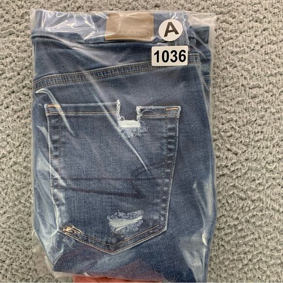 American Eagle Women's Curvy Midi Next Level Stretch Shorts  -  Size: 6 - Picture 16 of 16